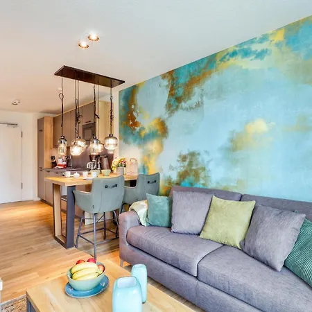 1 Bedroom Cozy In *